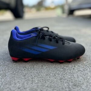 ⚽️ ADIDAS SOCCER CLEATS ⚽️ Men’s size 5.5
